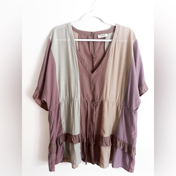 Cinch Flowy Top - Picture 5 of 5